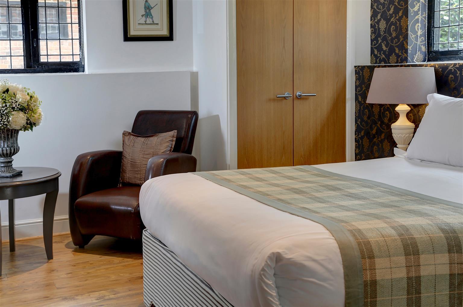 Hever Hotel Эденбридж Экстерьер фото