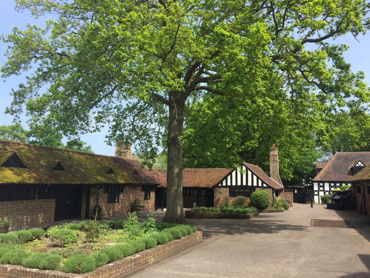 Hever Hotel Эденбридж Экстерьер фото