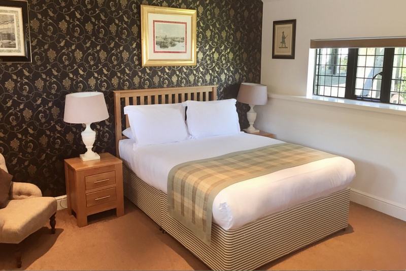 Hever Hotel Эденбридж Экстерьер фото